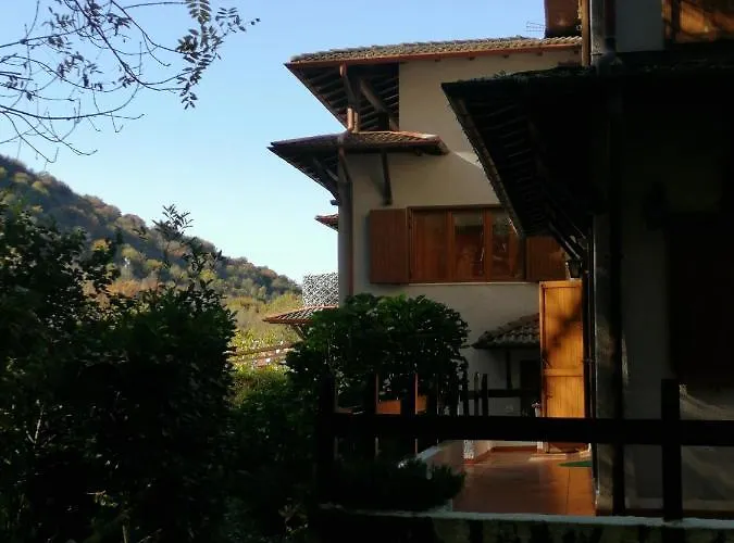 Διαμέρισμα Monolocale Lago Di Ghirla *